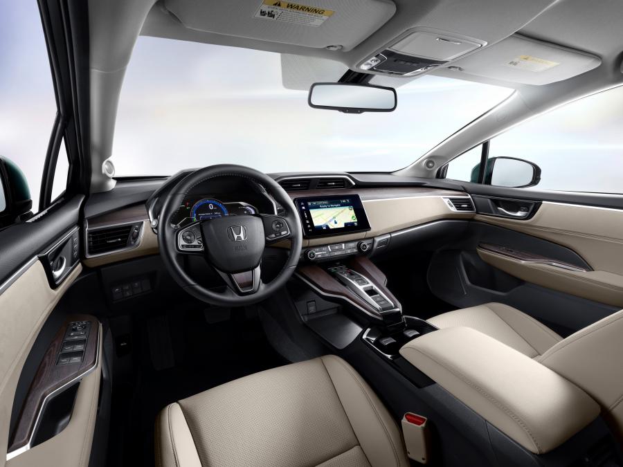 Торпедо Honda Clarity Plug-In Hybrid 2017 года  (NA) (фото 5 из 84)